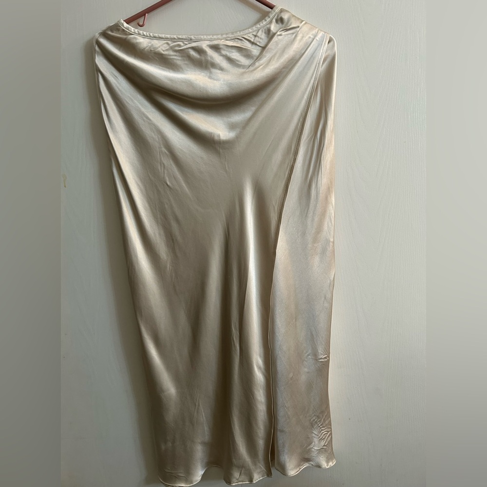 Zara tan skirt-BNWT